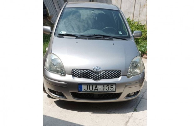 Toyota Yaris 1.3 benzines autó eladó