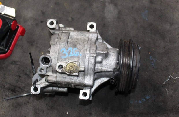 Toyota Yaris 1.5B klímakompresszor (4472607842) (326)