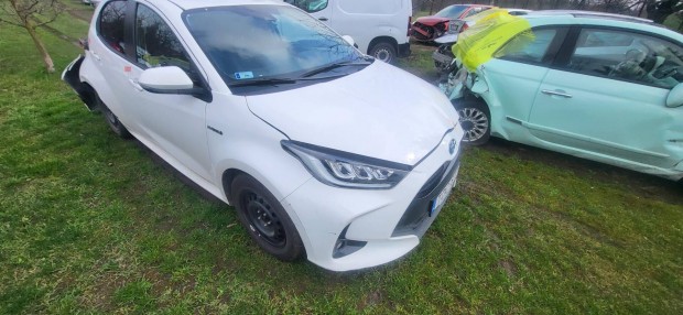 Toyota Yaris 1.5 Hybrid Comfort e-CVT 48000km!...