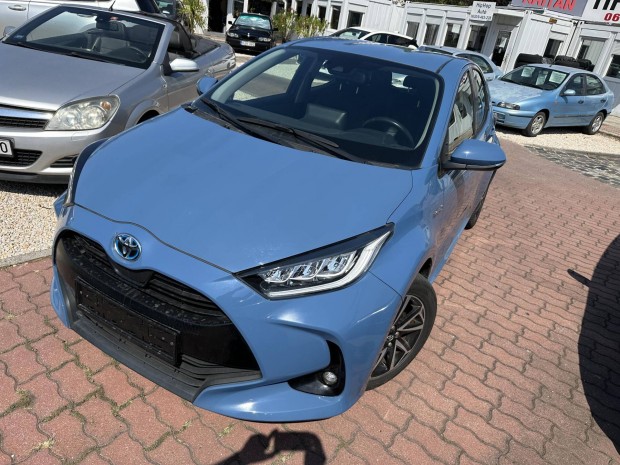 Toyota Yaris 1.5 Hybrid Comfort e-CVT LED Kijel...