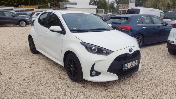 Toyota Yaris 1.5 Hybrid Comfort e-CVT. 21000 Km...