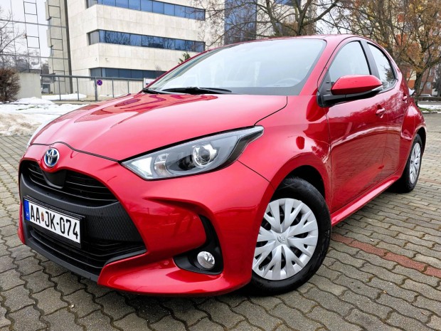 Toyota Yaris 1.5 Hybrid Comfort e-CVT /Magyaro-...