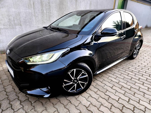 Toyota Yaris 1.5 VVT-i Comfort Style Tech CVT M...