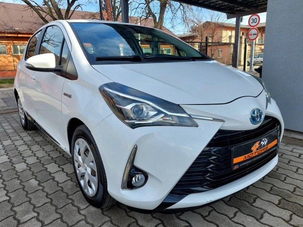 Toyota Yaris 1.5 VVT-i Hybrid Comfort e-CVT DUA...
