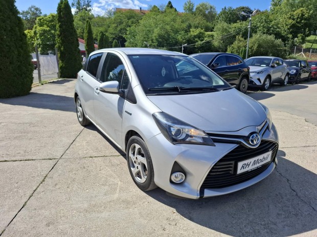 Toyota Yaris 1.5 VVT-i Hybrid Comfort e-CVT Dup...