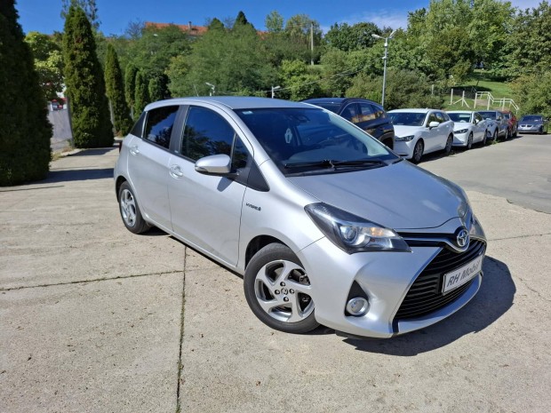 Toyota Yaris 1.5 VVT-i Hybrid Comfort e-CVT Dup...