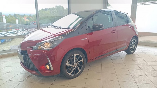 Toyota Yaris 1.5 VVT-i Hybrid Selection Smart R...