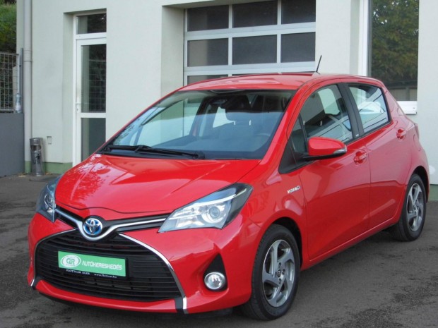 Toyota Yaris 1.5 VVT-i Hybrid Style e-CVT SZERV...