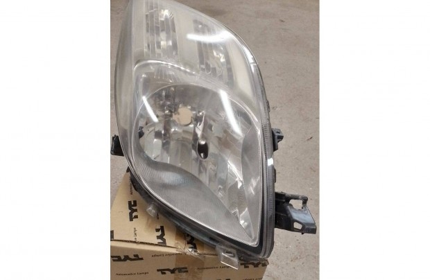 Toyota Yaris 2006-2010 jobb els Fnyszor elad