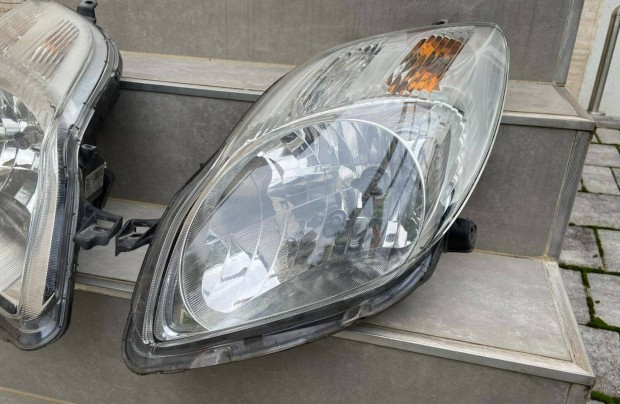 Toyota Yaris 2 BAL Lámpa , Fényszoró , Gyári ! (2009-11)