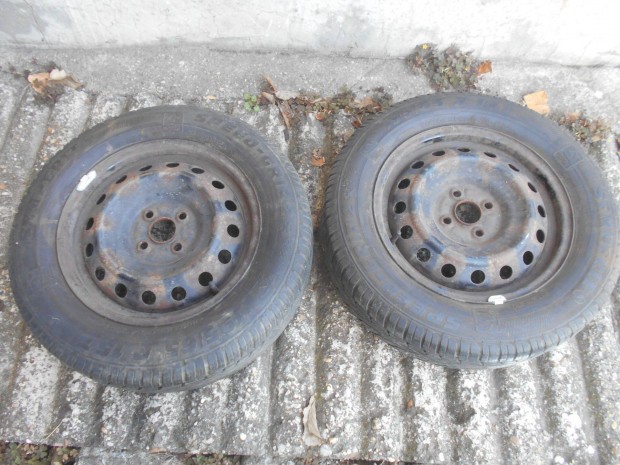 Toyota Yaris 2 db tli kerk Semperit 195/65R15 4x100