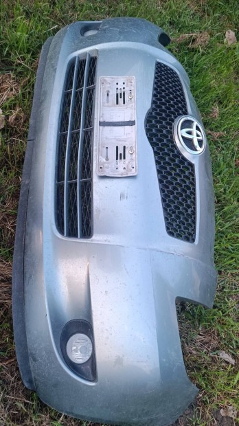 Toyota Yaris 2 els� l�kh�r�t� gy�ri bontott k�dl�mpa