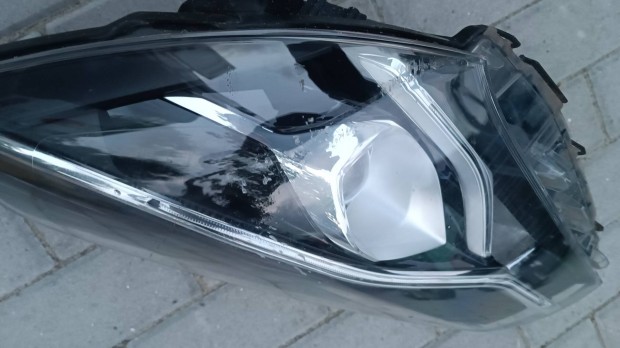 Toyota Yaris 3 facelift 2020 LED bal els lmpa fnyszr gyri