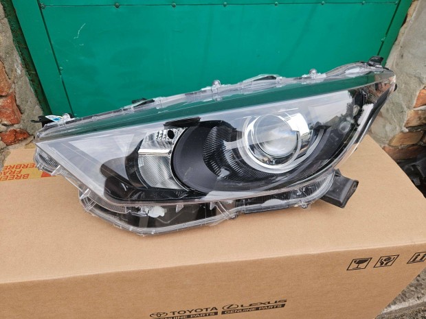 Toyota Yaris 4 bal els halogn fnyszr lmpa