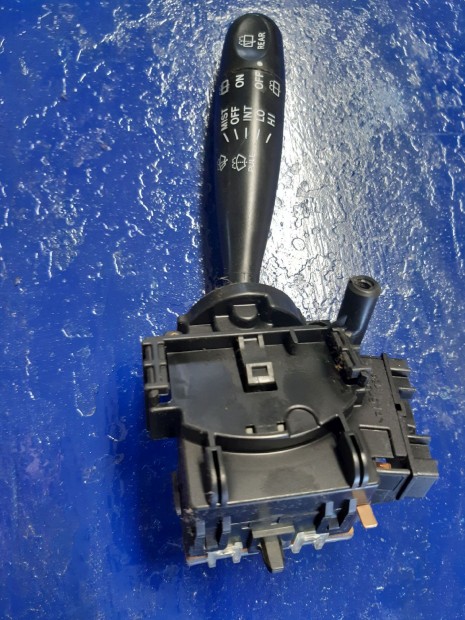 Toyota Yaris 98-05 Ablaktrl Kapcsol