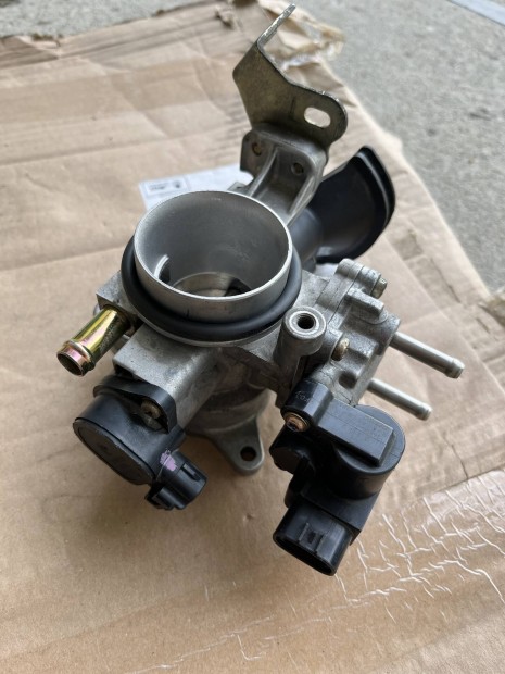 Toyota Yaris 98-05-ig gyri hibtlan folytszelephz komplett.