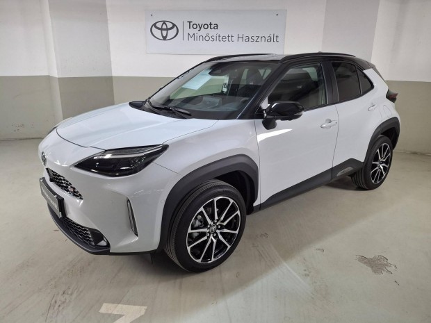 Toyota Yaris Cross 1.5 Hybrid GR Sport Tech e-C...