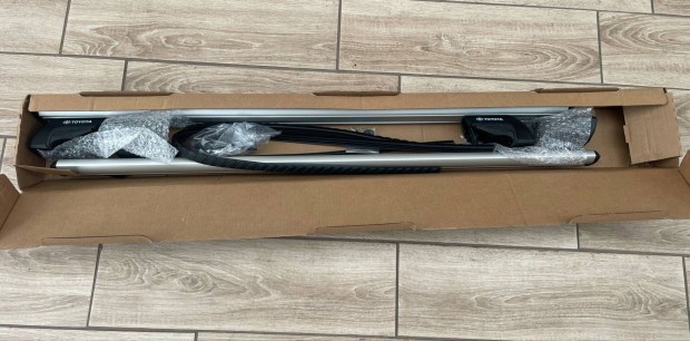 Toyota Yaris Cross tetőcsomagtartó, gyári új, akciós áron eladó!
