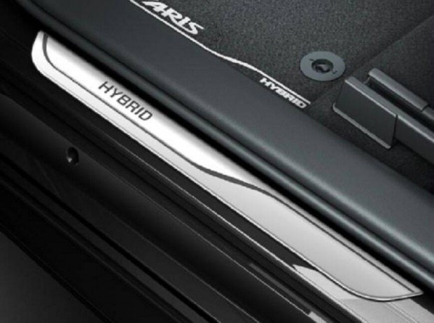 Toyota Yaris Gy�ri Alum�nium K�sz�bv�d� - �j