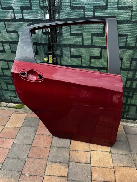 Toyota Yaris III LIFT 17