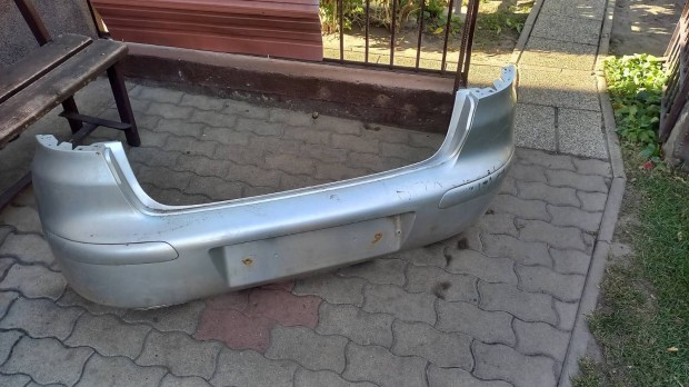 Toyota Yaris II. hátsó lökhárító
