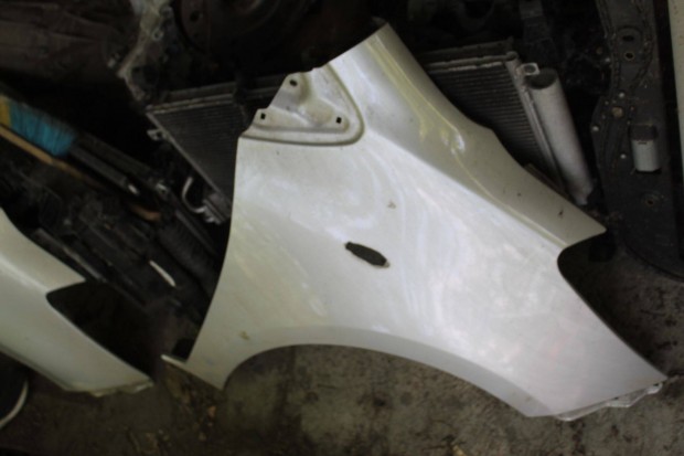 Toyota Yaris II jobb első sárvédő