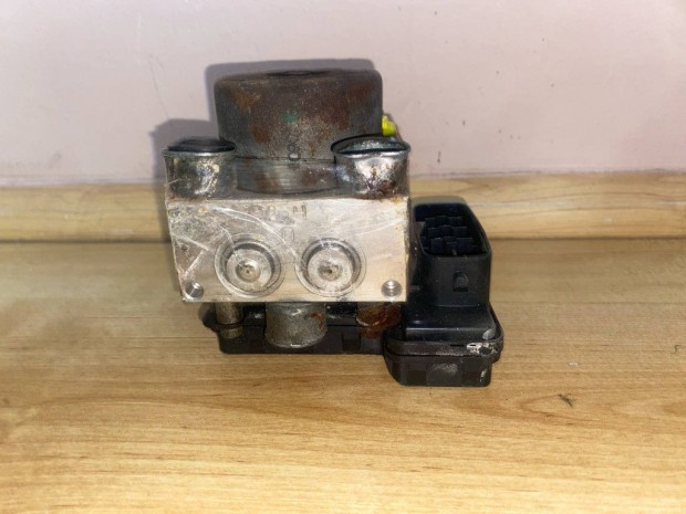Toyota Yaris MK1 ABS kocka 89541-52110 44510-52220