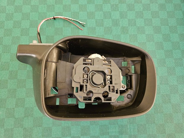 Toyota Yaris MK2 (2005-2011) visszapillantó (burkolat és tükör nélkül)