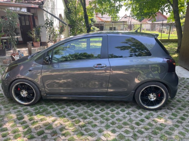 Toyota Yaris Ts 1.8 elado