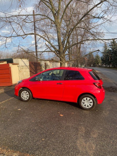 Toyota Yaris Van