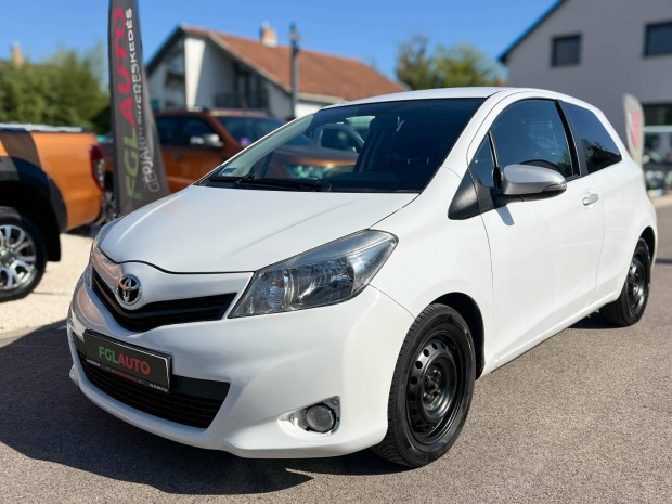 Toyota Yaris Van 1.4D-4D 2 SZEM TGK!