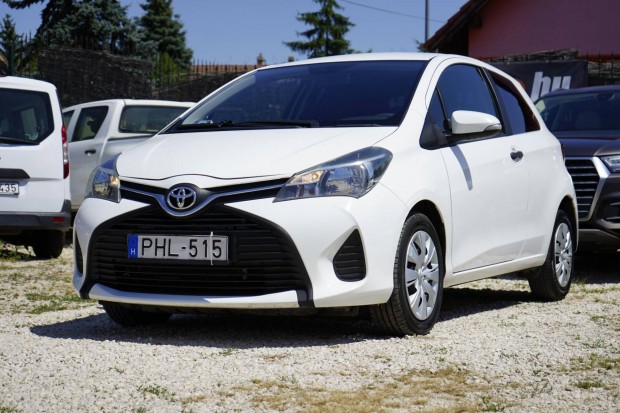 Toyota Yaris Van 1.4D-4D Live Euro 6 1v Gari!...