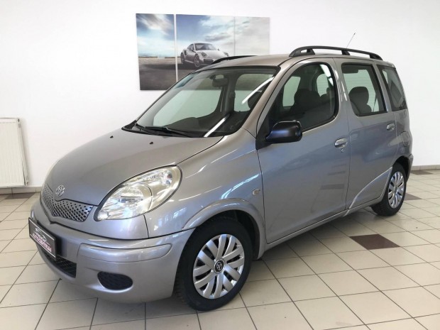 Toyota Yaris Verso 1.4 D Terra Megkímélt Állapo...