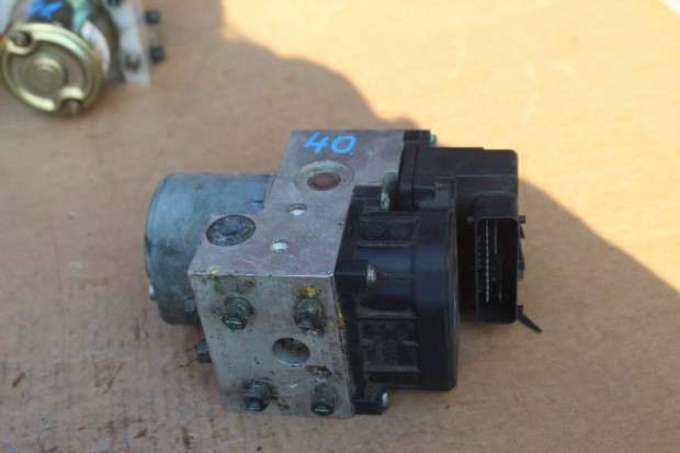 Toyota Yaris Verso 2000 - 2005 1.4 D4D ABS kocka 44510-0D011 (40)