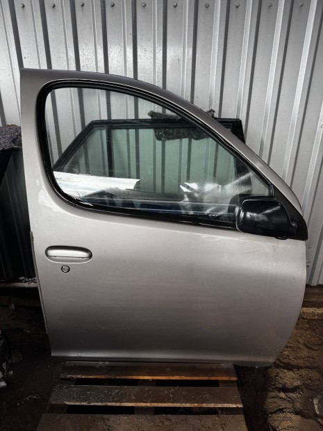 Toyota Yaris Verso ajt�k