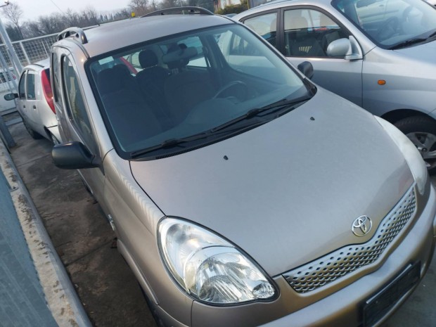 Toyota Yaris Verso bontott alkatrszei