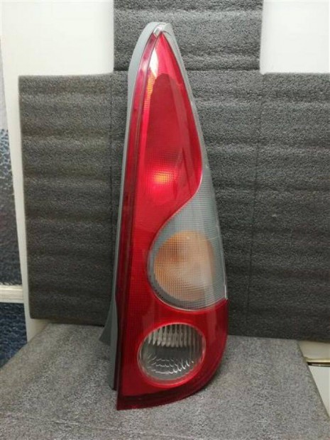 Toyota Yaris Verso h�ts�l�mpa jobb 2000 -> 2003 �res