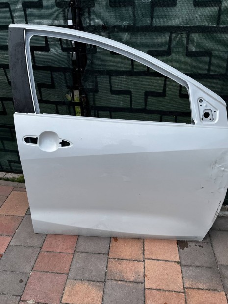 Toyota Yaris XP210 Első ajtó