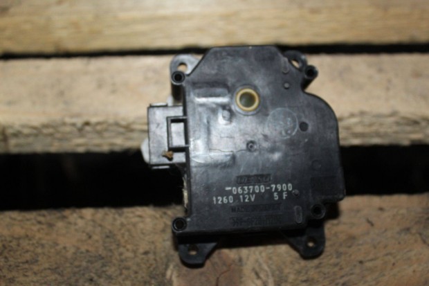 Toyota Yaris (1st gen) fűtésállító motor 063700-7900