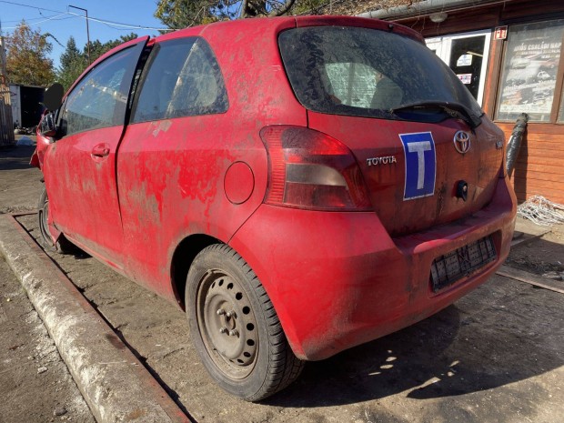 Toyota Yaris (2007) 1.0i 1KR54 Alkatrszek #M1759