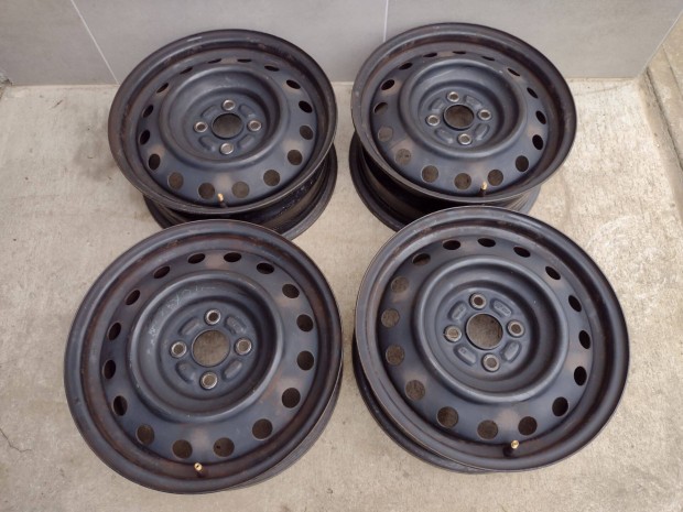 Toyota Yaris / Mazda 2 / Suzuki Swift 6x15 colos lemezfelnik