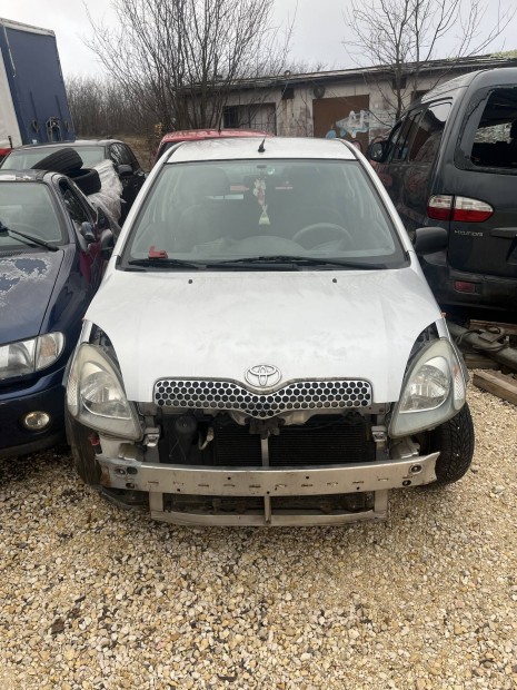 Toyota Yaris elad� 