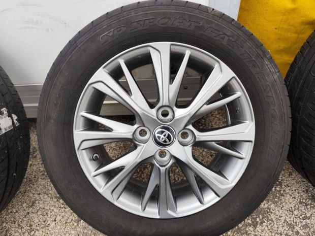Toyota Yaris gyári alufelni 4x100 15"