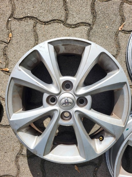 Toyota Yaris gyri alufelni 4x100 15" ET39 