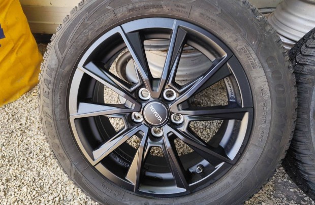 Toyota Yaris gyári alufelni 5x100 15"