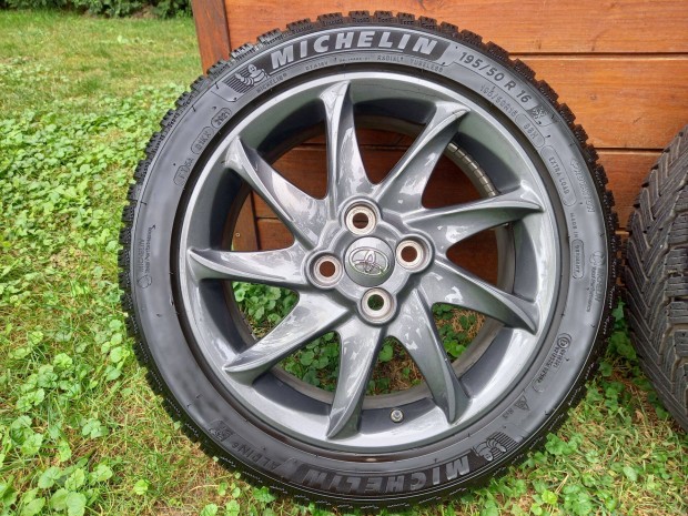 Toyota Yaris gyri alufelni knnyfmfelni elad!