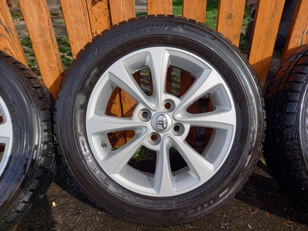 Toyota Yaris gyári alufelni könnyűfémfelni eladó!