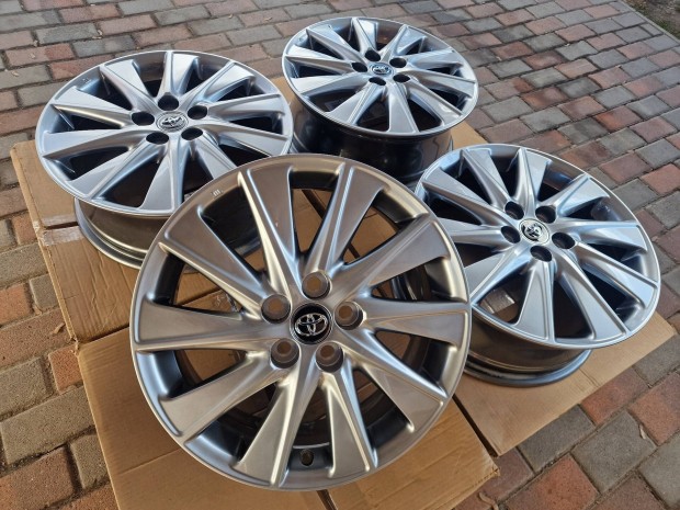 Toyota Yaris gyri alufelnik 195/55r16 tli gumikal!