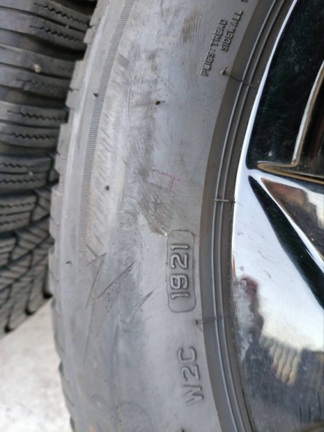 Toyota Yaris gyri r15' alufelni garnitra tli gumival 