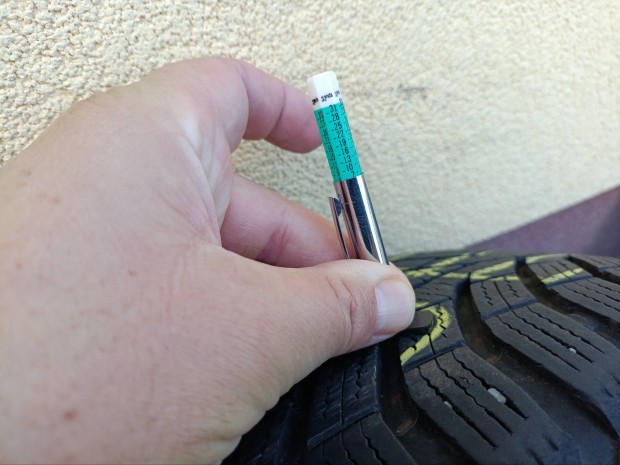 Toyota Yaris gyri r16' alufelni garnitra tli gumival 